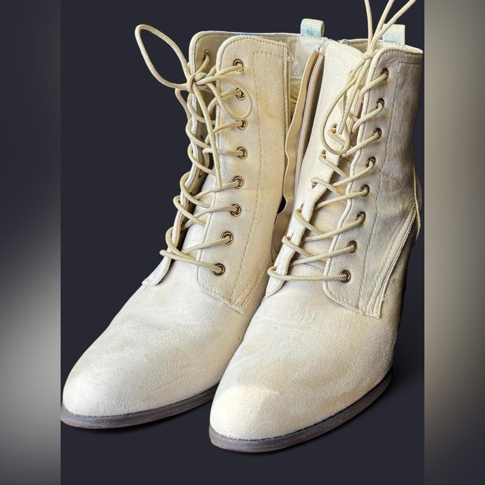 Journee Collection Baylor Block Heel Ankle Boot, Size 11, Bone - Picture 2 of 3